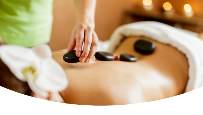 Massagem com Pedras quentes